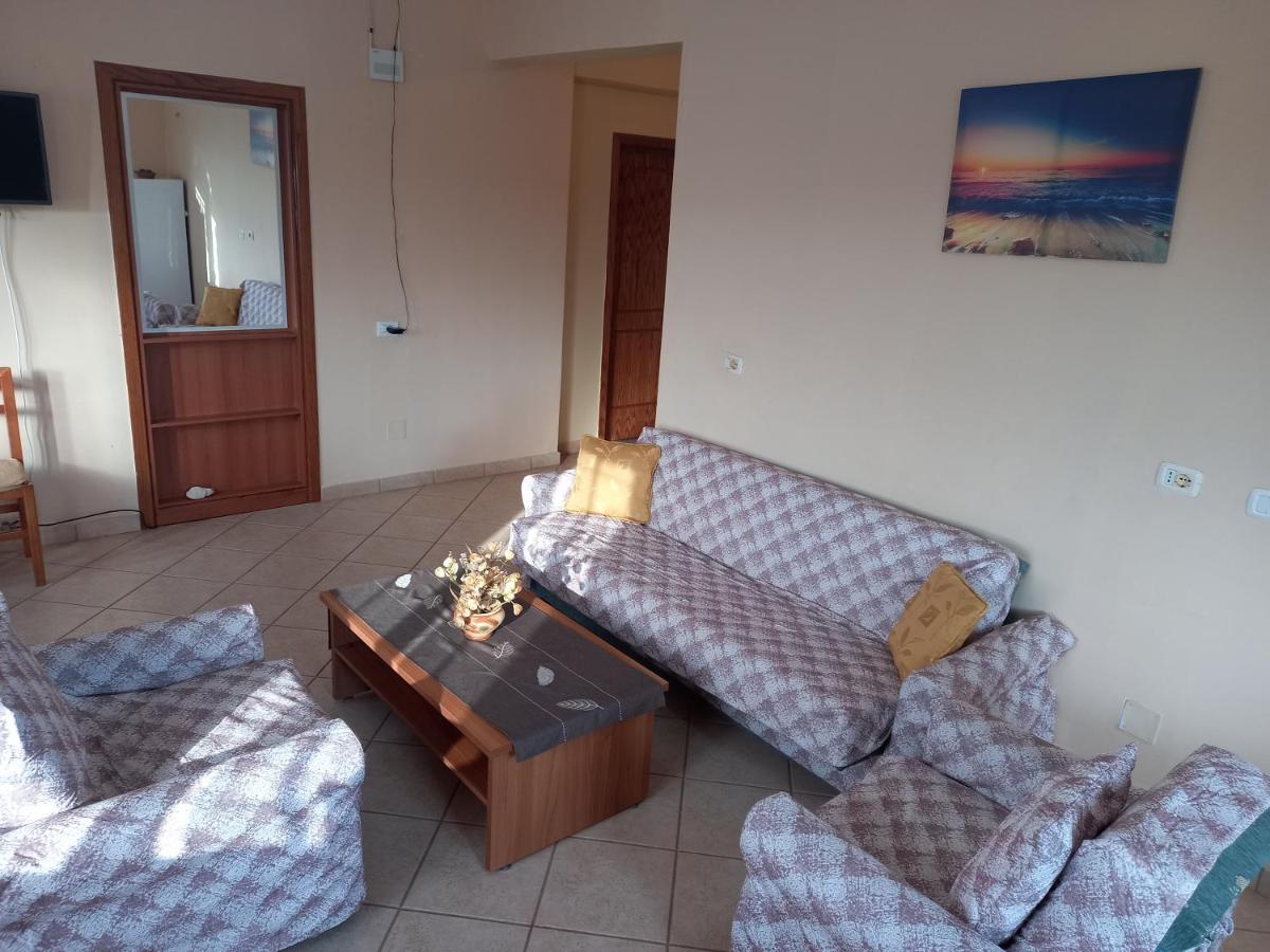 Jonny Guesthouse Ksamil Eksteriør billede