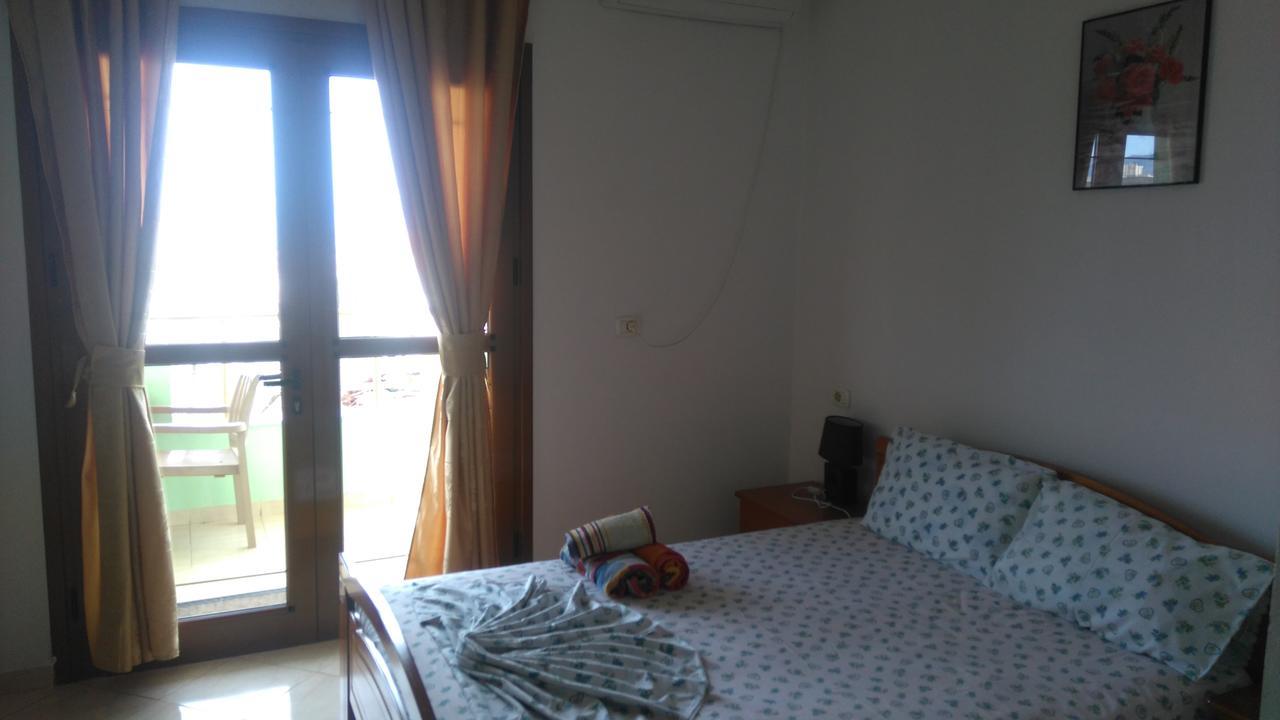 Jonny Guesthouse Ksamil Eksteriør billede