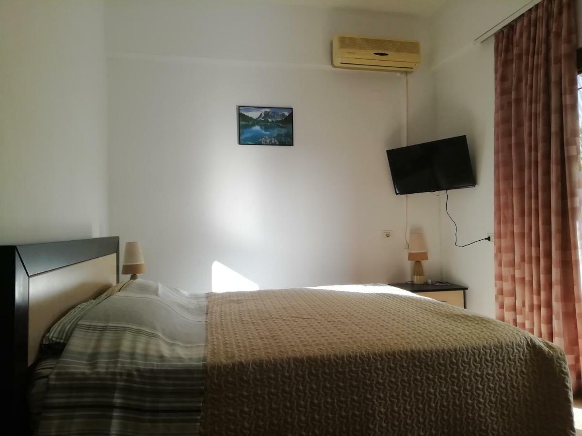 Jonny Guesthouse Ksamil Eksteriør billede